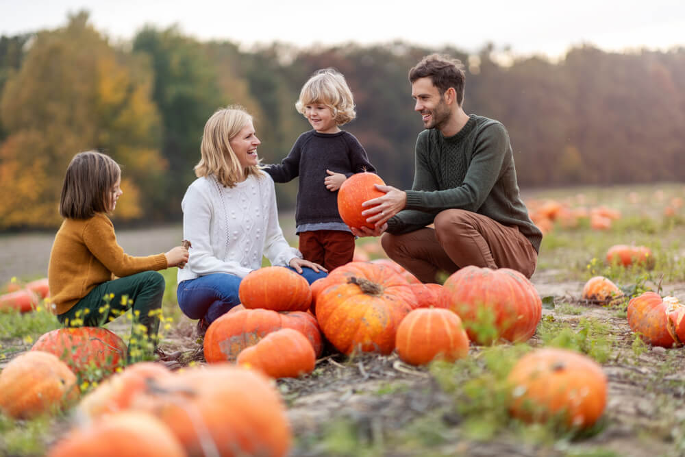 A family enjoying what there is to do in Ocean Shores during the fall.