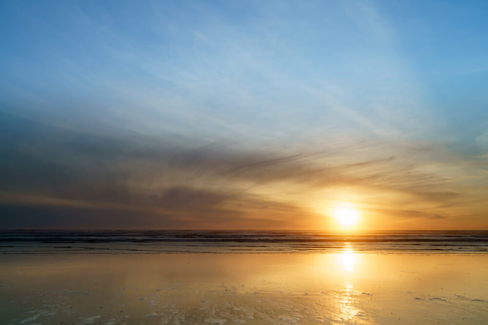 A photo of a sunset in Ocean Shores.